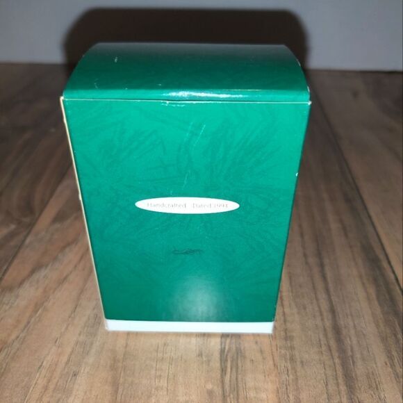 Hallmark Keepsake Detective Bear 1994 Holiday Pursuit Collector's Club Ornament - Picture 2 of 7